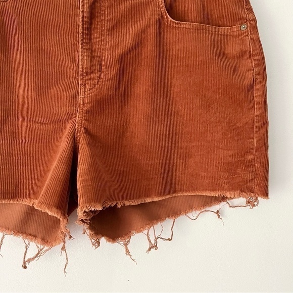 Gap Ribbed Frayed Hem Corduroy Shorts Size 14 Tall - Picture 4 of 11